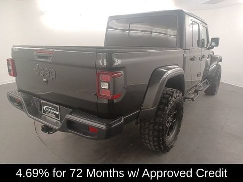 Used 2024 Jeep Gladiator Sport AWD/4WD image 7