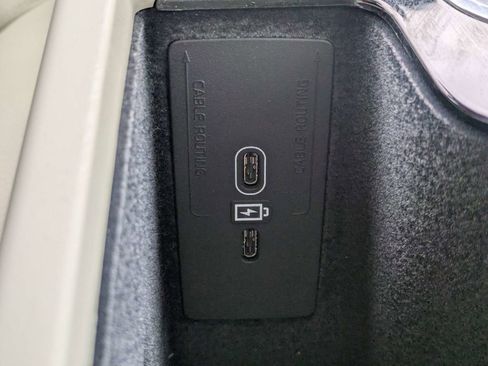 Certified 2023 Volvo XC60 B5 Plus AWD/4WD image 30