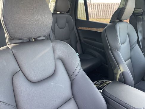 Used 2025 Volvo XC90 B6 Plus image 43