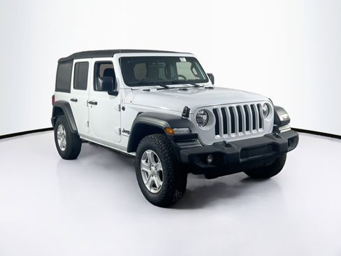 Used 2023 Jeep Wrangler Sport S image 3