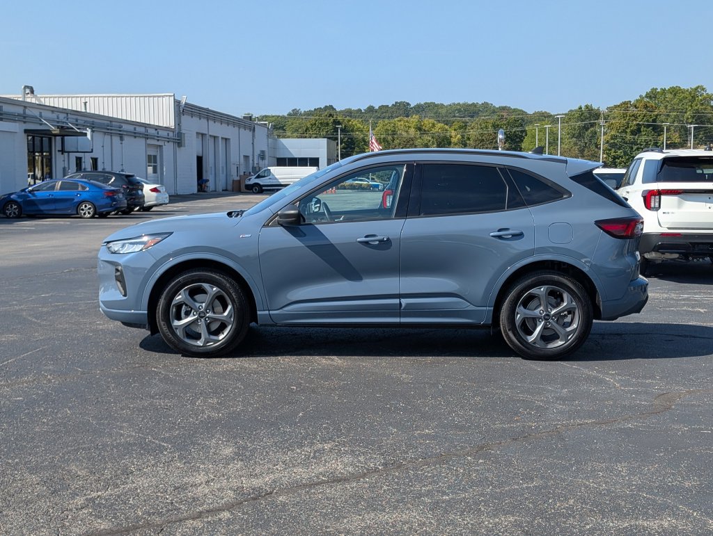 Certified 2024 Ford Escape ST-Line w/ Tech Pack #1 AWD/4WD image 5