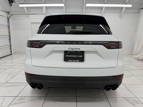 Certified 2023 Porsche Cayenne Platinum Edition image 13