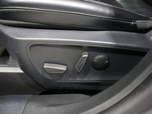 Used 2024 Ford Escape Platinum AWD/4WD image 9