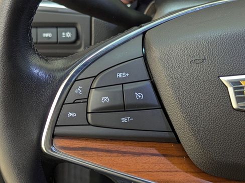 Used 2021 Cadillac XT5 Premium Luxury image 16