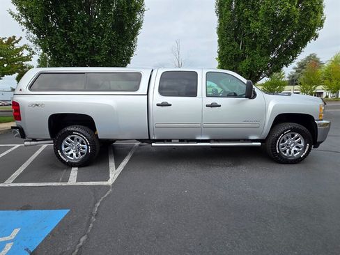 Used 2013 Chevrolet Silverado 3500 LT w/ Interior Plus Package AWD/4WD image 4