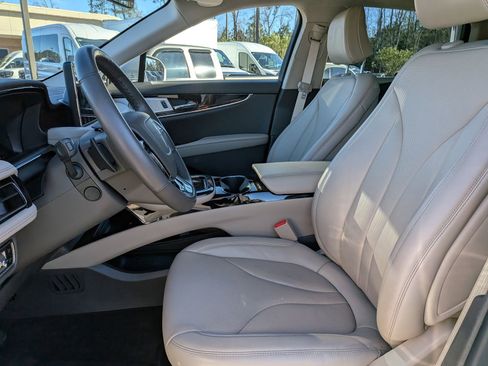 Certified 2023 Lincoln Nautilus Reserve w/ Equipment Group 202A image 21