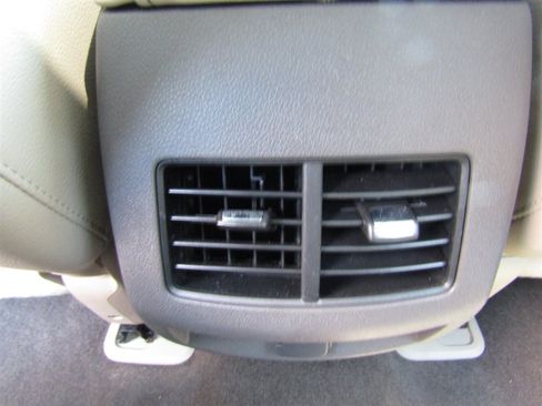 Used 2013 Ford Edge Limited AWD/4WD image 24