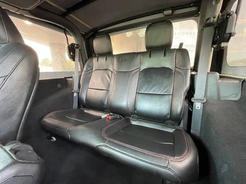 Used 2022 Jeep Wrangler Rubicon w/ LED Lighting Group AWD/4WD image 25