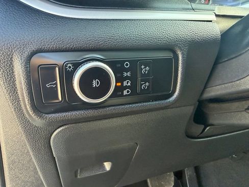 Used 2023 Ford Explorer XLT w/ Equipment Group 202A AWD/4WD image 14