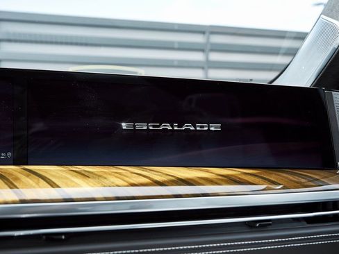 Used 2026 Cadillac Escalade Platinum Sport w/ LPO, Floor Liner Package image 90