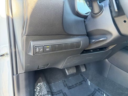 Used 2024 Toyota Corolla XSE FWD image 19