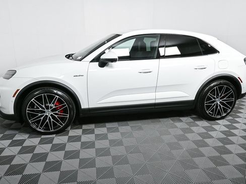 New 2025 Porsche Macan 4S Electric image 2