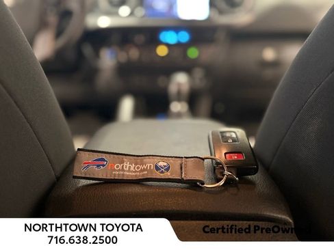 Used 2023 Toyota Tacoma TRD Sport image 34