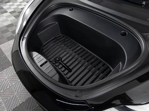 Used 2021 Tesla Model 3 Performance image 40