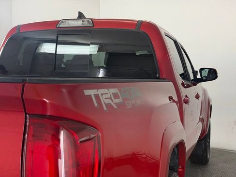 Used 2017 Toyota Tacoma TRD Sport w/ Tow Package (A/T) AWD/4WD image 62