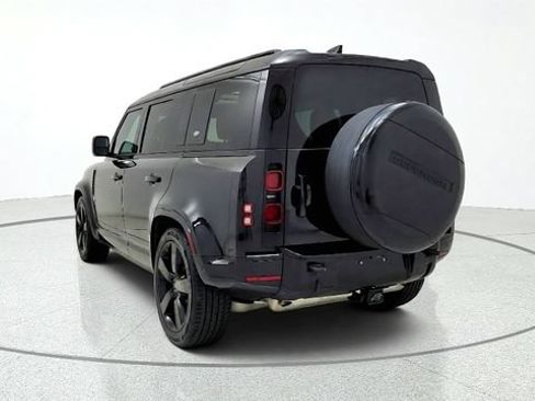 Used 2024 Land Rover Defender 110 X-Dynamic SE AWD/4WD image 6