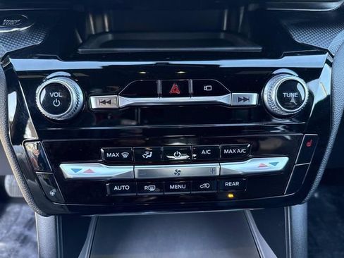 Used 2023 Ford Explorer ST-Line image 39