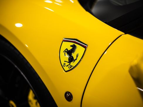 Used 2018 Ferrari 488 GTB RWD image 18