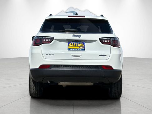 Used 2024 Jeep Compass Latitude AWD/4WD image 4