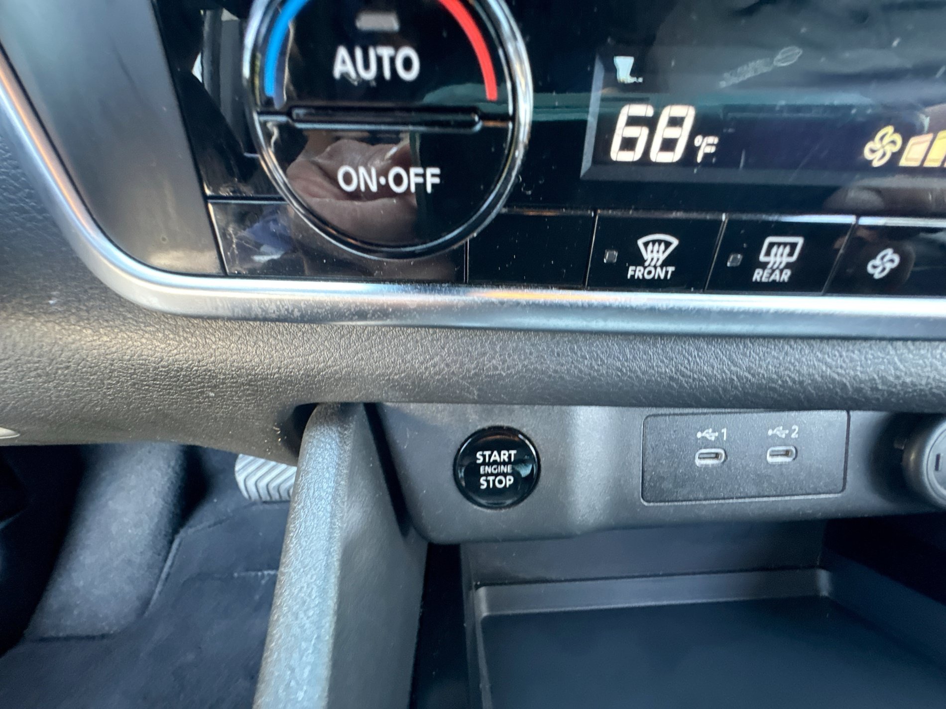 Used 2024 Nissan Rogue SV FWD image 26