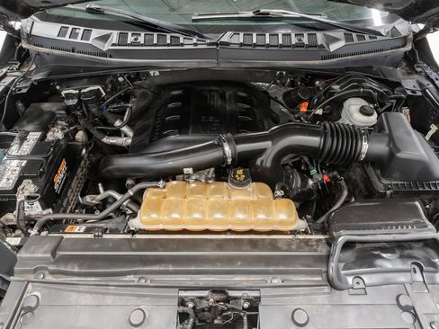 Used 2015 Ford F150 XLT AWD/4WD image 3