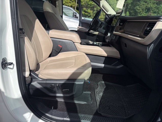 Used 2023 Ford Expedition Limited RWD image 14
