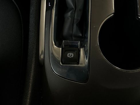 Used 2024 Chevrolet Malibu LT image 22