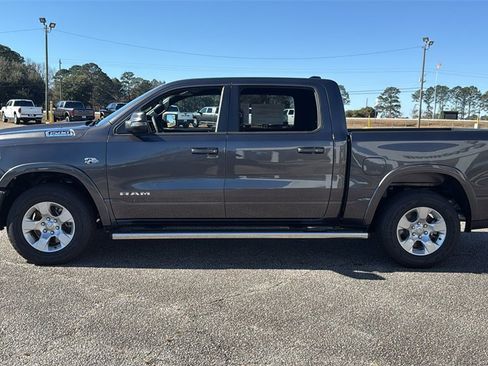 New 2026 RAM 1500 4x4 Crew Cab image 5