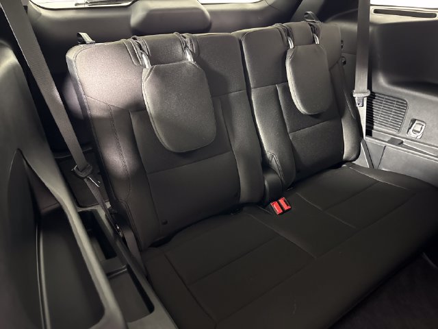 Used 2023 Ford Explorer XLT AWD/4WD image 18