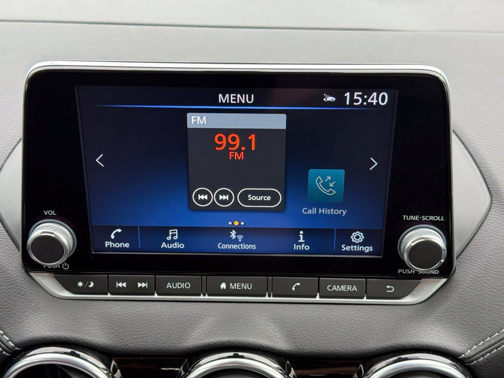 Used 2025 Nissan Sentra SV FWD image 14