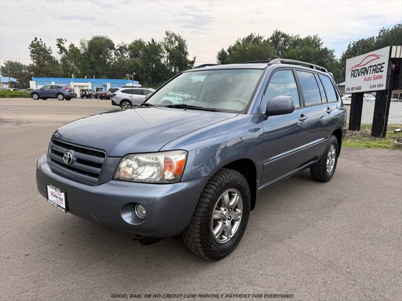Used 2007 Toyota Highlander 4WD V6 w/ 3rd Row image 3