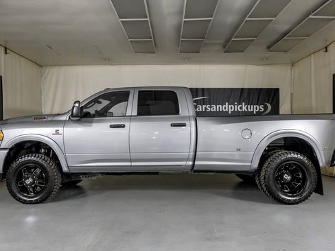 Used 2024 RAM 3500 Tradesman w/ Chrome Appearance Group image 12