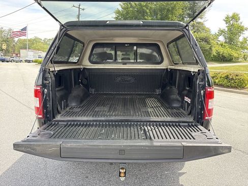 Used 2018 Ford F150 XLT w/ Equipment Group 302A Luxury AWD/4WD image 25