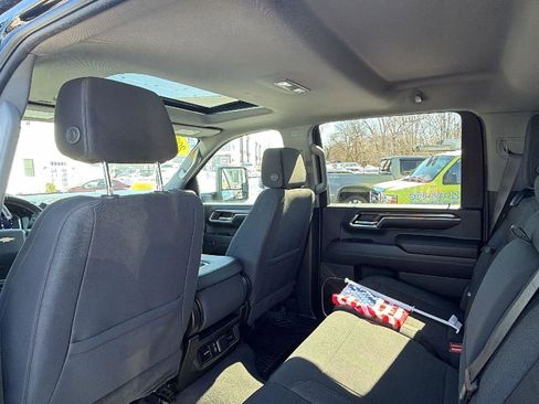 Used 2024 Chevrolet Silverado 2500 LT w/ Convenience Package image 29