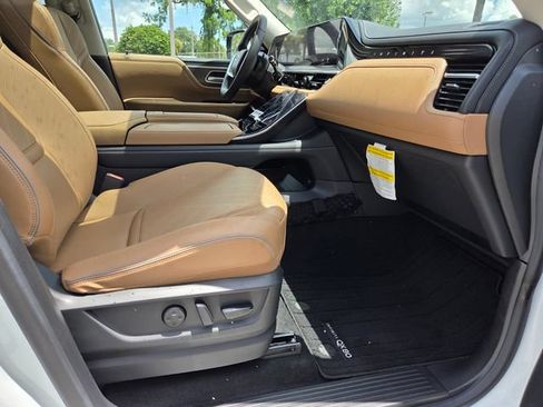 Used 2026 INFINITI QX80 Luxe AWD/4WD image 23