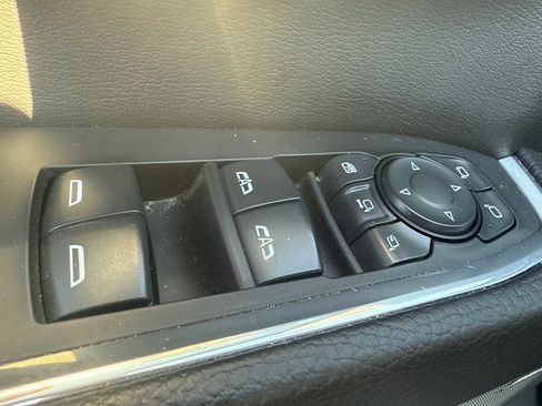 Used 2024 GMC Sierra 2500 Denali w/ Technology Package image 30