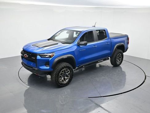 Used 2024 Chevrolet Colorado ZR2 w/ Technology Package image 40