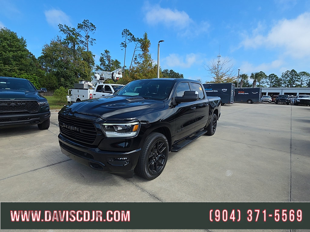 Used 2024 RAM 1500 Laramie AWD/4WD image 1