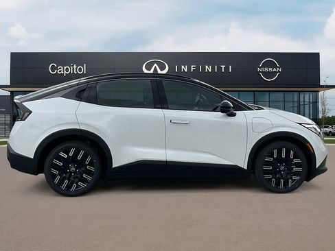 New 2026 Nissan Leaf Platinum+ w/ Cargo Package (Platinum+) image 4