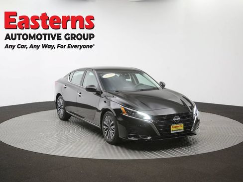 Used 2023 Nissan Altima 2.5 SV FWD image 49