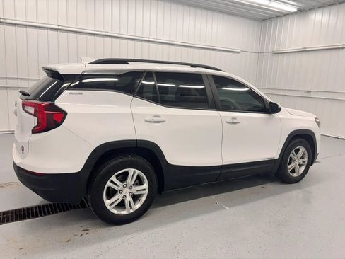 Used 2022 GMC Terrain SLE w/ Driver Convenience Package FWD image 8