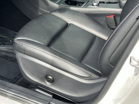 Used 2020 Mercedes-Benz GLA 250 4MATIC image 12