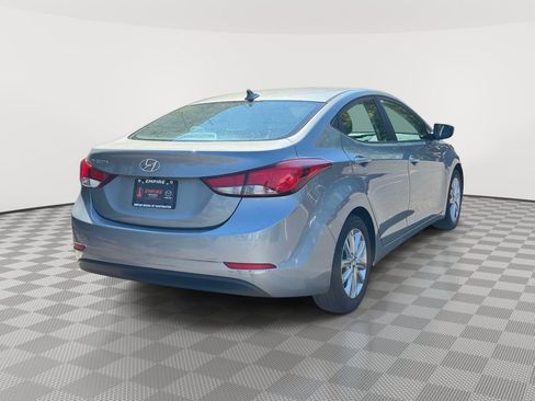 Used 2015 Hyundai Elantra SE w/ Option Group 02 FWD image 6
