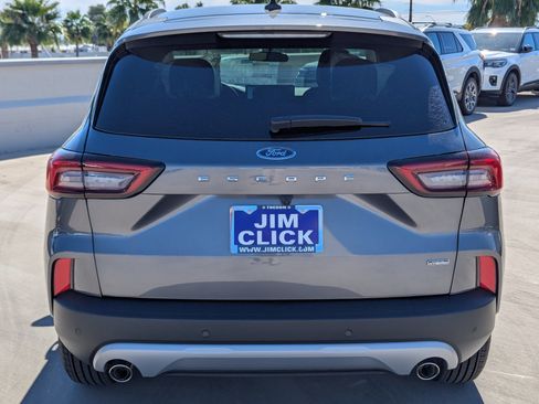 New 2026 Ford Escape SE image 3