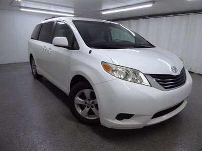 Used 2014 Toyota Sienna LE