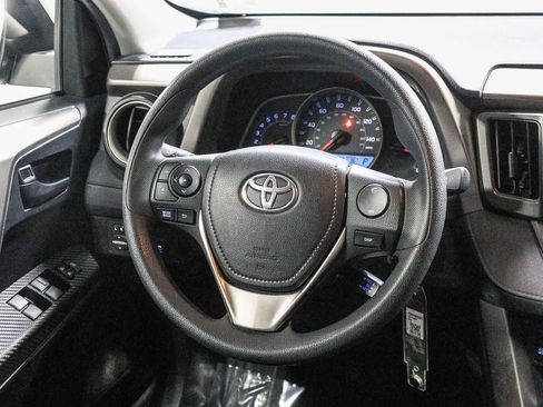 Used 2014 Toyota RAV4 LE FWD image 16