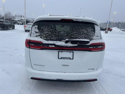 Used 2021 Chrysler Pacifica Touring-L