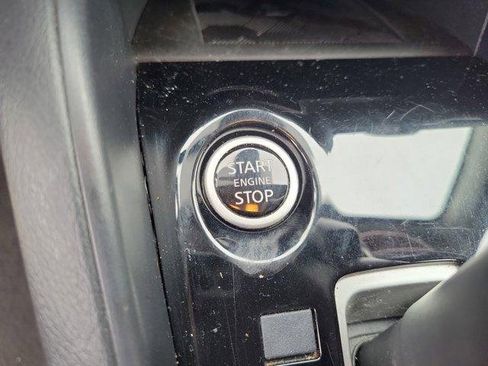 Used 2023 Nissan Versa SV image 20