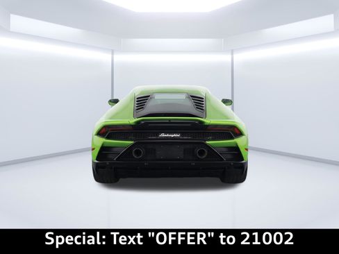 Used 2020 Lamborghini Huracan EVO image 7