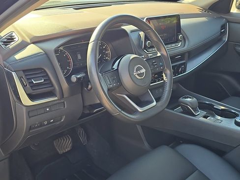 Used 2023 Nissan Rogue SV w/ SV Premium B Package AWD/4WD image 8